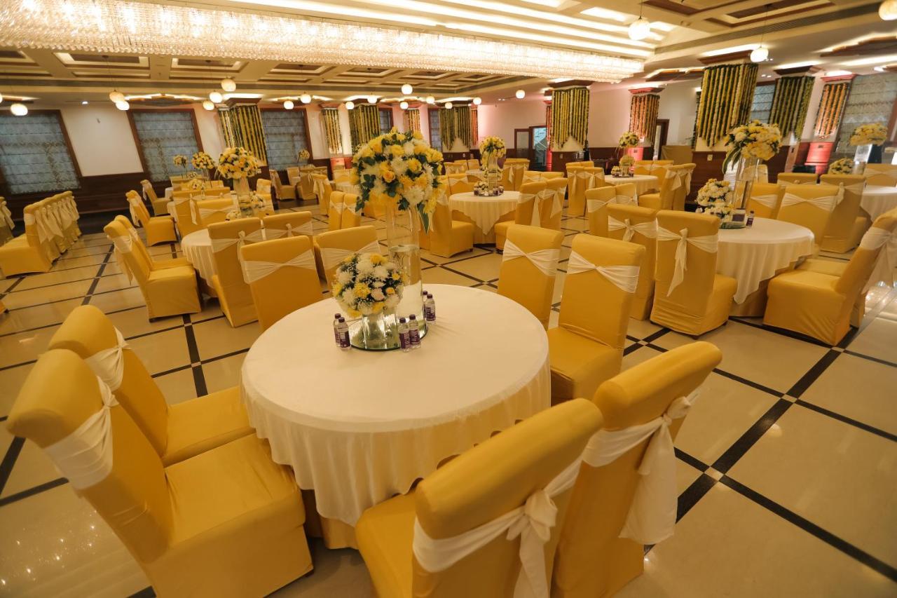 Hotel Saffron Leaf Ντεχραντούν Εξωτερικό φωτογραφία