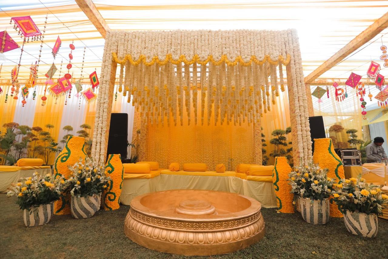 Hotel Saffron Leaf Ντεχραντούν Εξωτερικό φωτογραφία