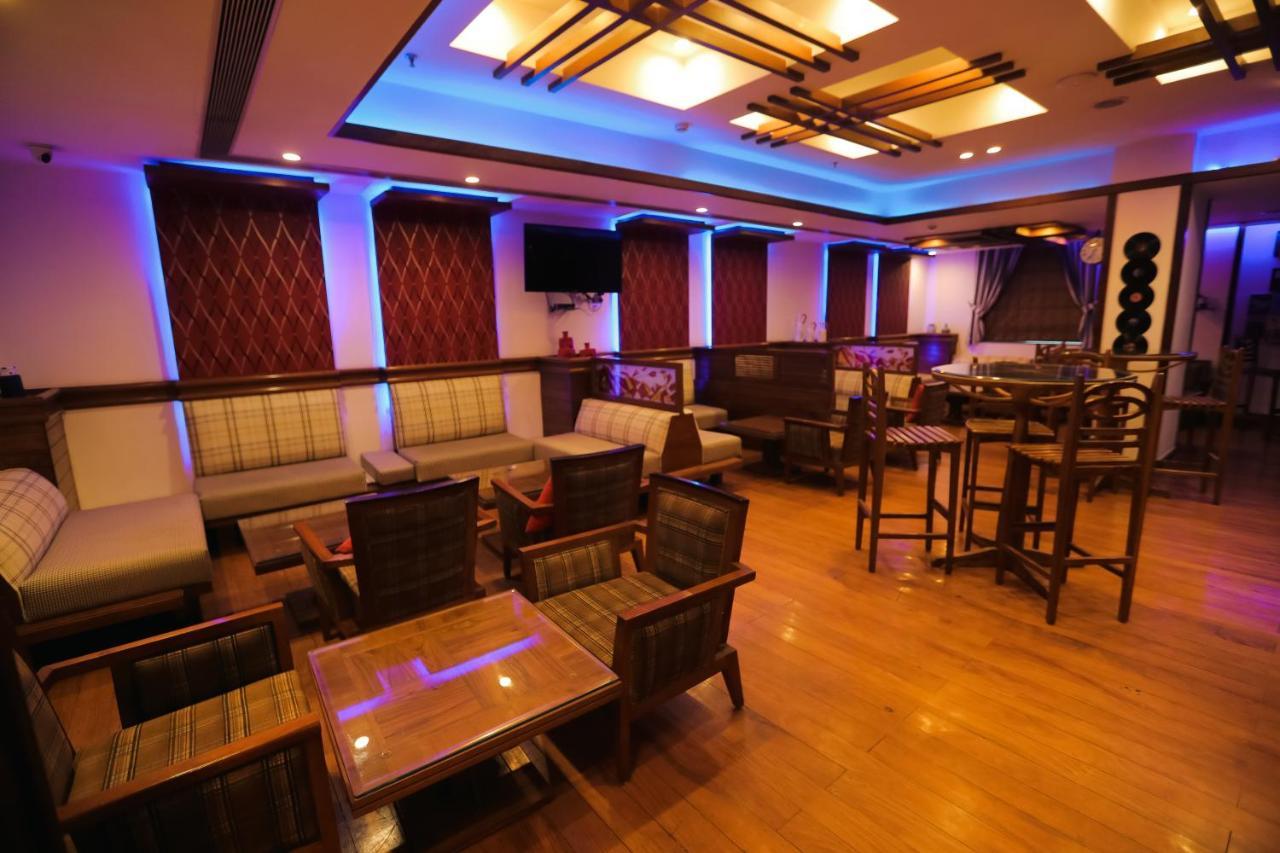 Hotel Saffron Leaf Ντεχραντούν Εξωτερικό φωτογραφία