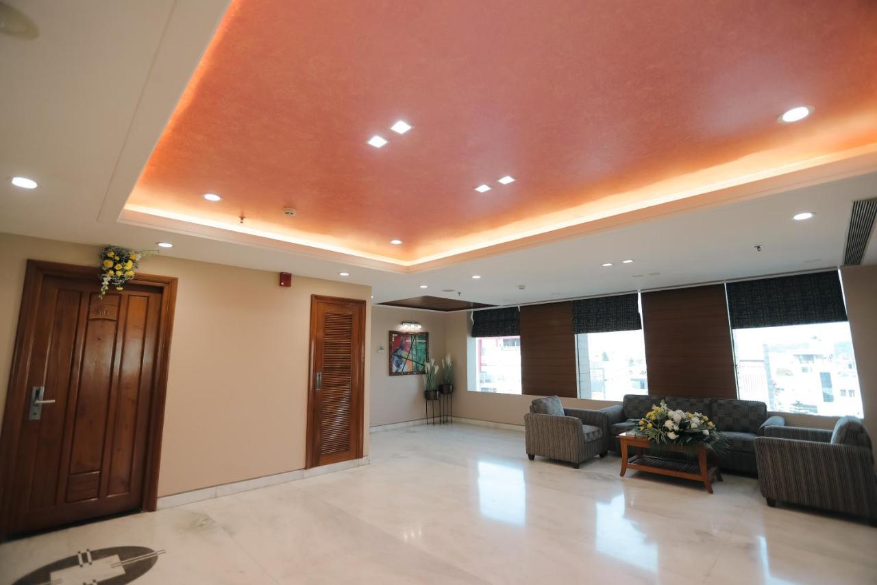 Hotel Saffron Leaf Ντεχραντούν Εξωτερικό φωτογραφία