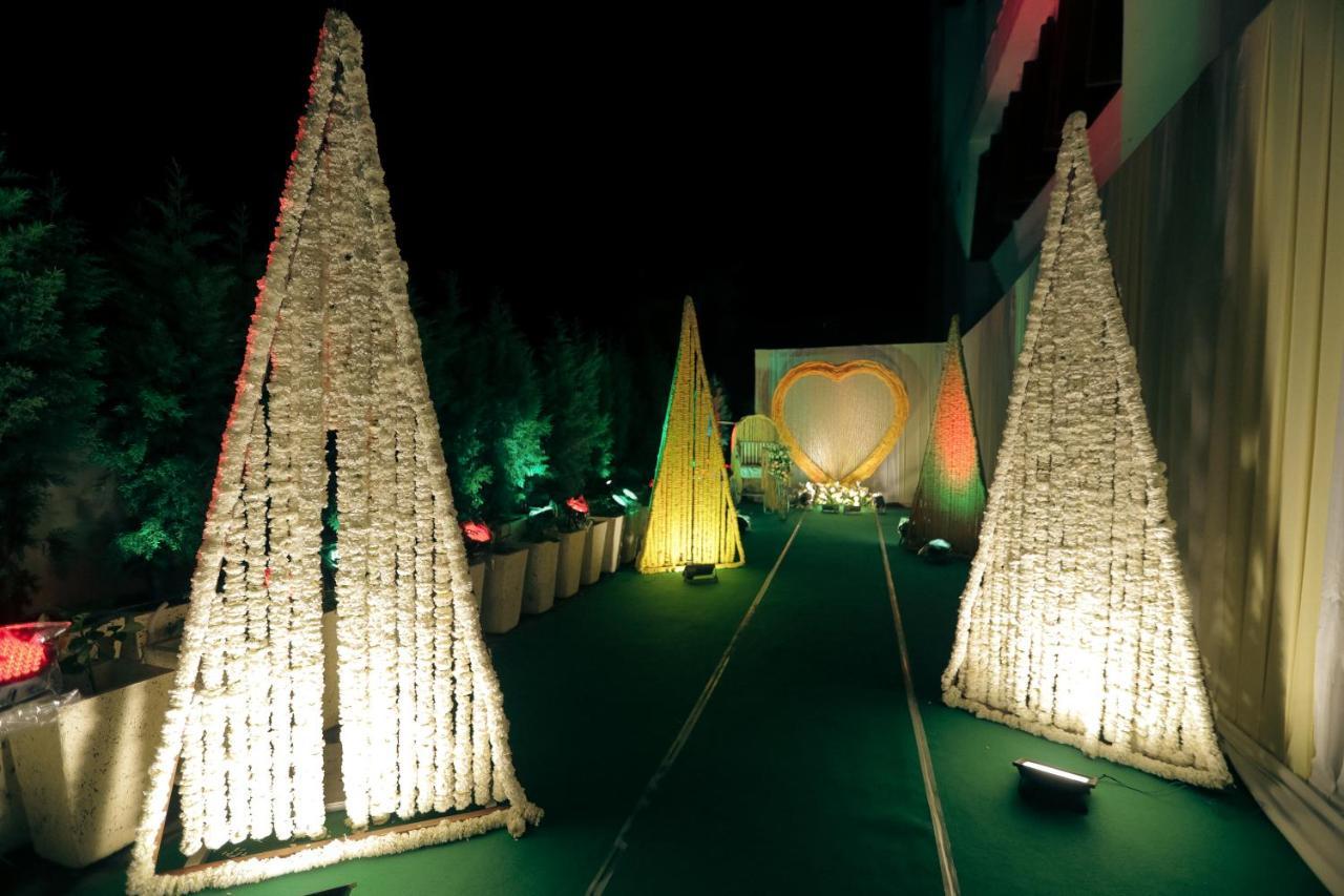 Hotel Saffron Leaf Ντεχραντούν Εξωτερικό φωτογραφία