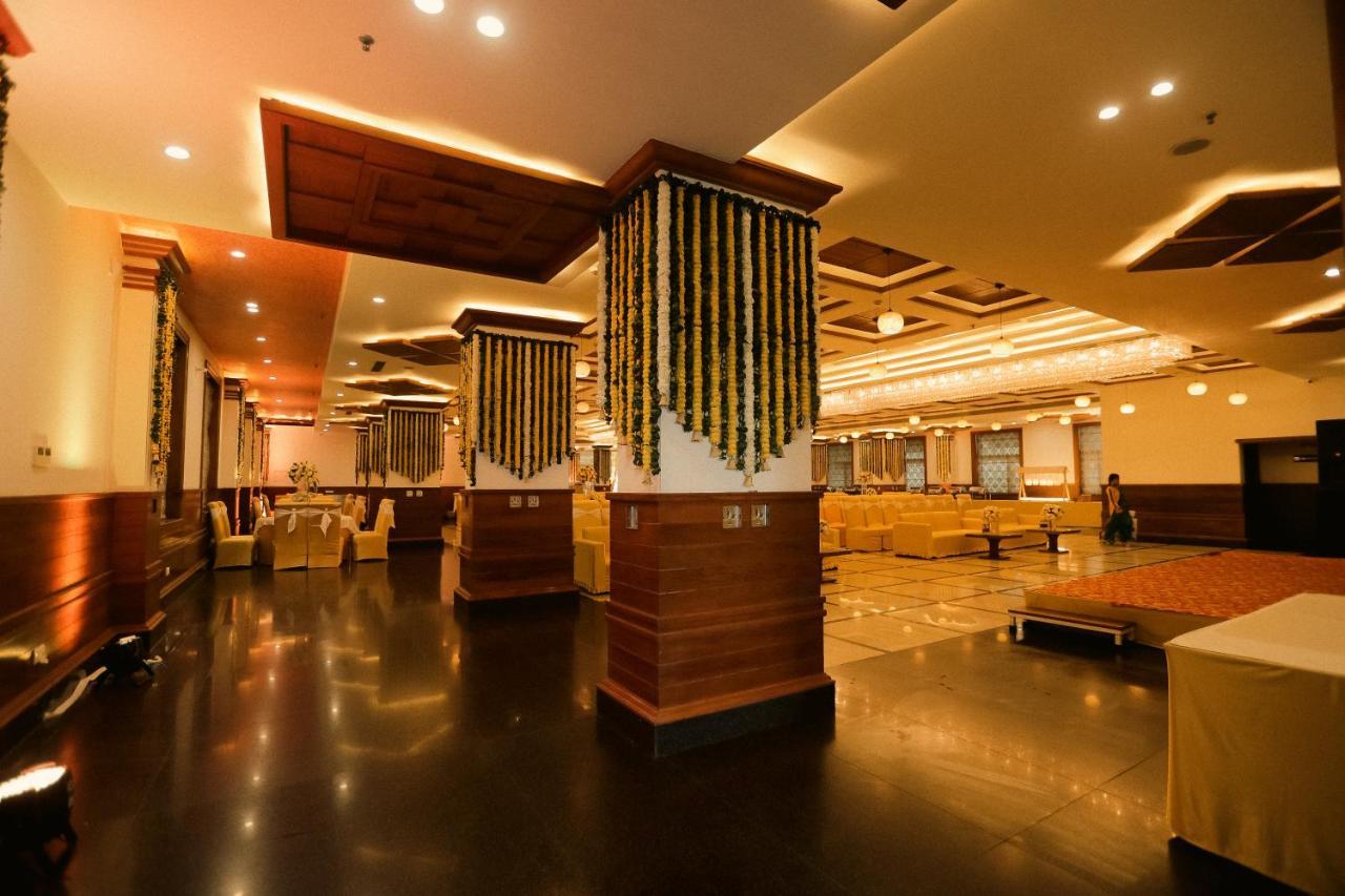 Hotel Saffron Leaf Ντεχραντούν Εξωτερικό φωτογραφία