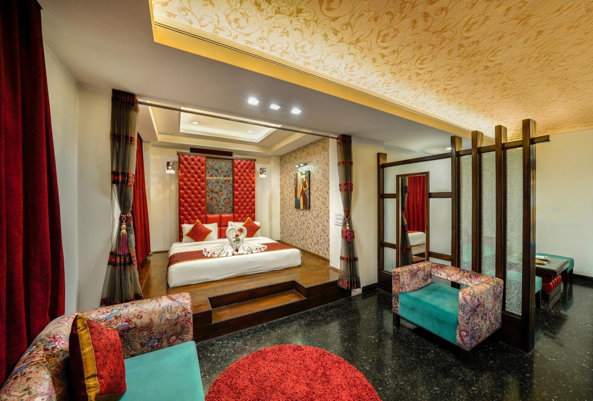 Hotel Saffron Leaf Ντεχραντούν Εξωτερικό φωτογραφία