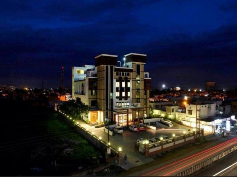 Hotel Saffron Leaf Ντεχραντούν Εξωτερικό φωτογραφία